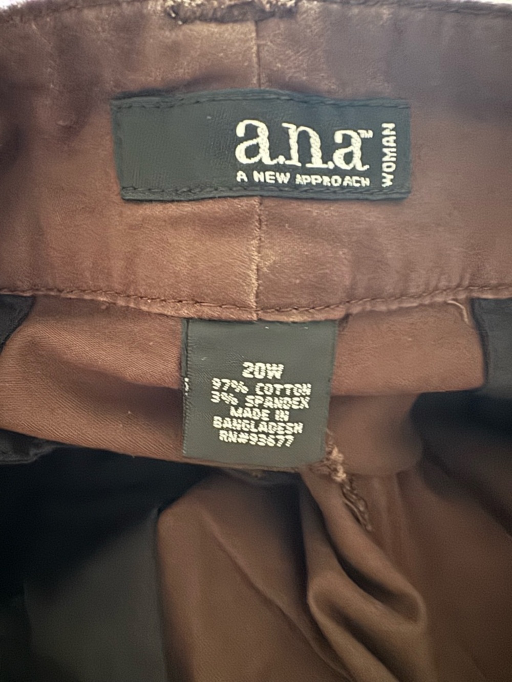 NWT a.n.a Brown knee length pocketed Bermuda shorts matching tie belt Sz 20 - Picture 4 of 4